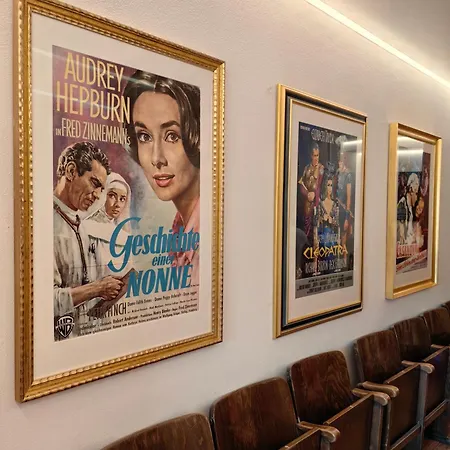 Thurners Boutique At Grossglockner, Film Inspired * 弗希安德格洛可尼