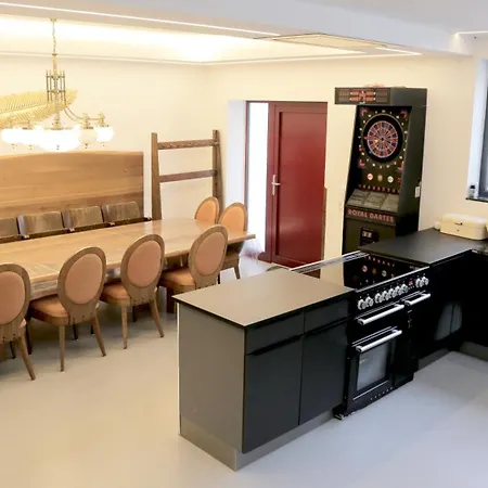 Thurners Boutique At Grossglockner, Film Inspired *