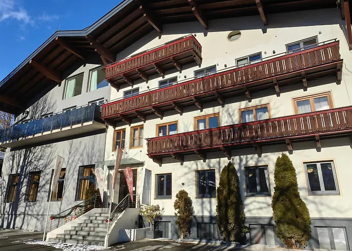 Thurners Boutique Hotel, Grosses Kino Am Tor Zur Grossglocknerstrasse ホテル *