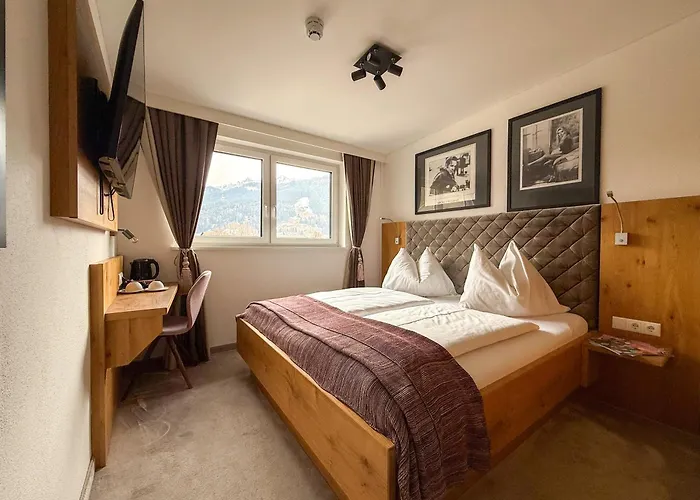 Thurners Boutique Hotel, Grosses Kino Am Tor Zur Grossglocknerstrasse * フッシュ・アン・デア・グロースグロックナーシュトラーセ