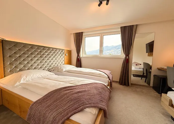 Thurners Boutique Hotel, Grosses Kino Am Tor Zur Grossglocknerstrasse ホテル