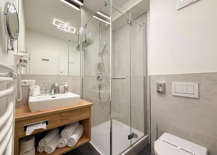 Thurners Boutique Hotel, Grosses Kino Am Tor Zur Grossglocknerstrasse フッシュ・アン・デア・グロースグロックナーシュトラーセ
